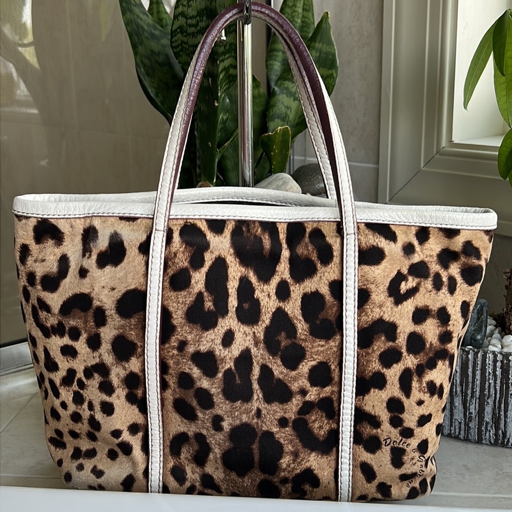 Dolce and Gabbana handbag - Picture 6 of 11